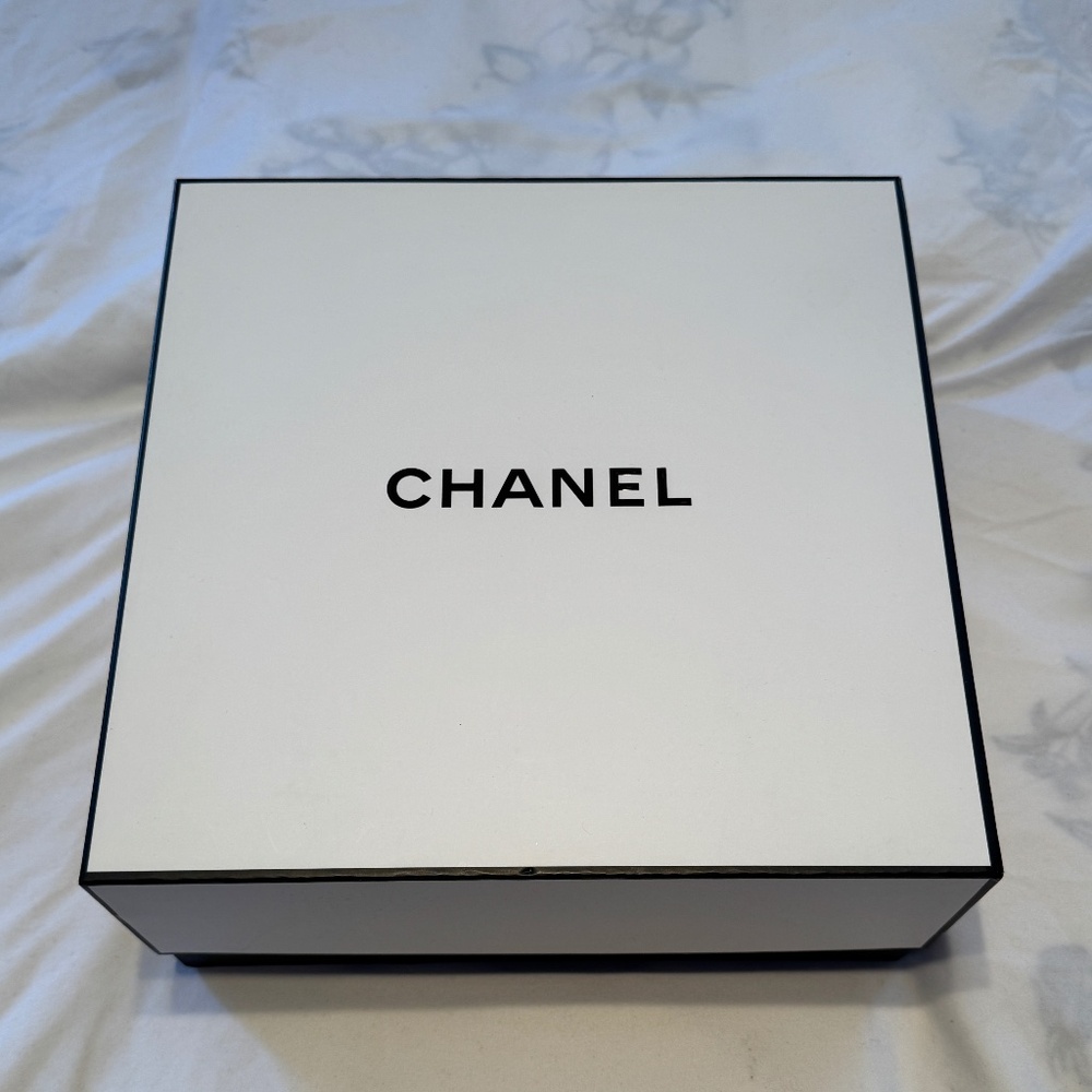 Authentic Chanel Large White Box w/ Inner Black Box & Envelopes – Excellent